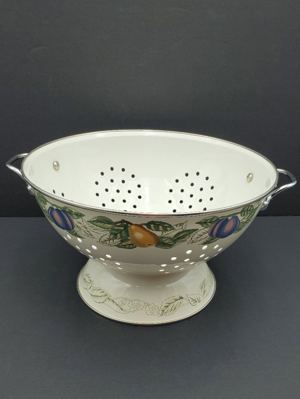Enamelware Handled Fruit Pattern Colander Enameled Metal Pedestal Drainer